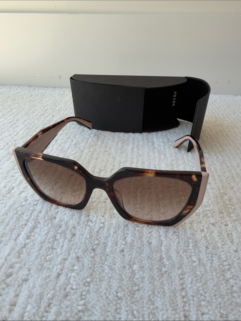 Prada Tortoiseshell Cat-Eye Sunglasses with Brown Gradient Lenses